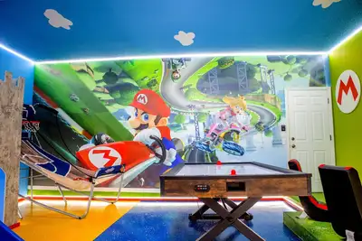 Image de Spacious 6br/7ba Near Disney, Pool, Game Room, Themed Rooms, Clubhouse Amenities