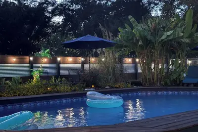 Image de Gorgeous fully-furnished home in serene farmlike setting