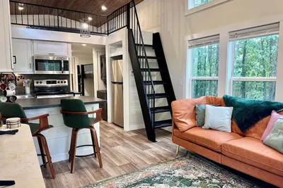 Image de Tiny House minutes from the Heart of Mentone