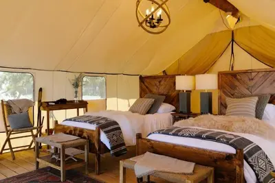 Image de Collective Governors | Family Tent | Nature Stay Near Manhattan