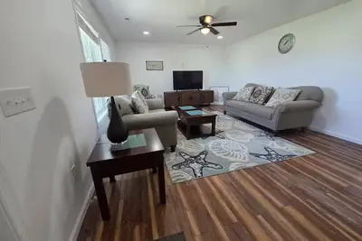 Image de Your fam will be close to everything when stay at this centrally-located place.