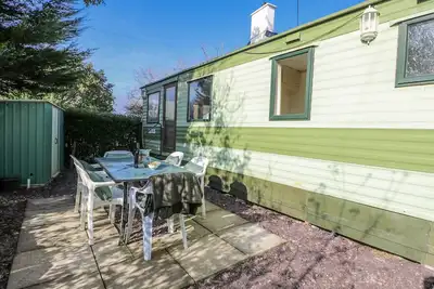 Image de Meadow Island Caravan, pet friendly, with a garden in Penygroes