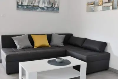 Image de Two Bedroom Apartment with Balcony and Garden View