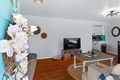 Image de 3br Dog Friendly Quaint-n-Cozy House w/ Yard C. Phx