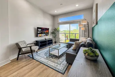 Image de Luxury 2bd | Deep Ellum | Free Parking | Pool+Gym