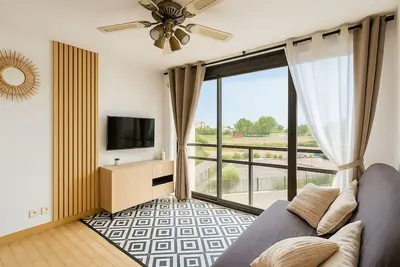 Image de Escapade méditerranéenne : plage & piscine au Grau-du-Roi