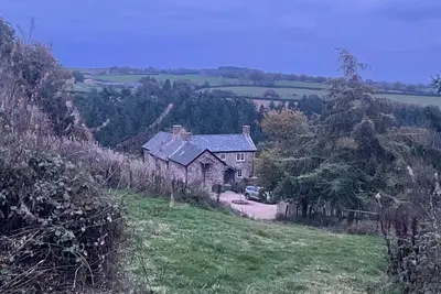 Image de Somerset/Devon farmhouse on the edge of Exmoor, 5 bedrooms, pool, large garden,