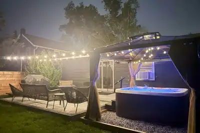 Image de Pet-Friendly Hudson Escape w/ Hot Tub