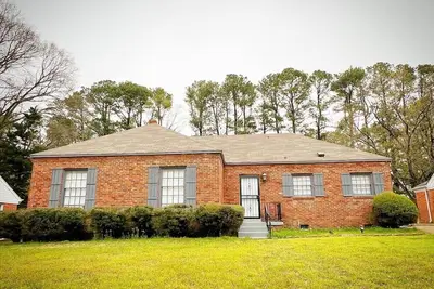 Image de Spacious 8br Getaway: 2 Homes, Bbq  Near Downtown