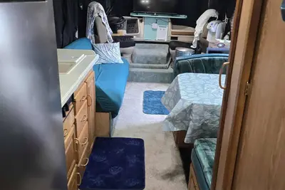 Image de Turtle Club Rv fully renovated and can sleep up to 4.