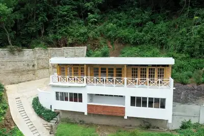 Image de Divine Tropical Oasis