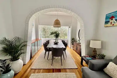 Image de Delightful 3-bedroom apartment in Coogee, barefoot walk to sand.