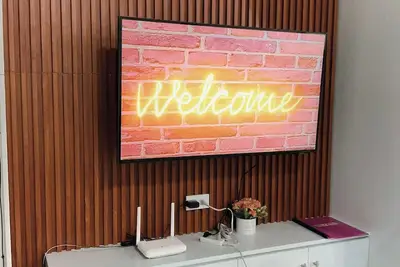 Image de 2-bedroom townhome in enchanting Davao City with Ac & En Suite bathroom