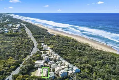 Image de Castaways Penthouse Noosa, Sea Views, Beachfront, Pool, Tennis.