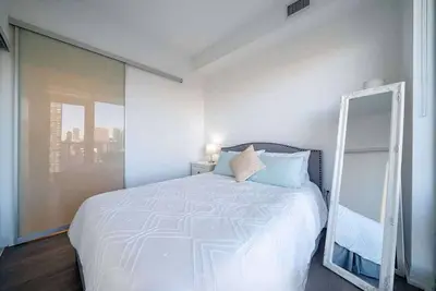 Image de RivetStays | The Jarvis Presidential Suite – 2 Bedroom + Den Suite