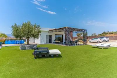 Image de Maison de campagne dans un cadre exceptionnel avec vue sur la montagne, Wi-Fi et climatisation