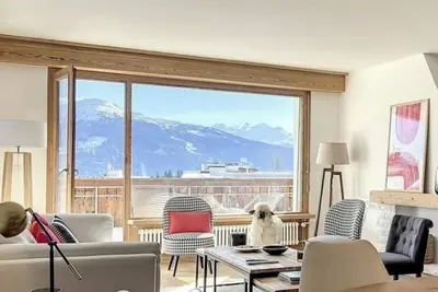 Image de Spacious  3-bedroom apartment  with Xl terrasse in the centre of Crans