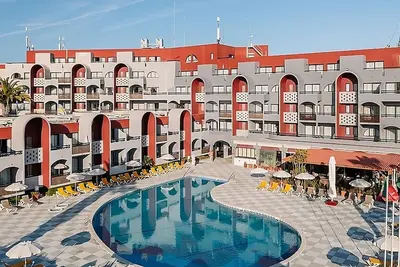 Image de Blissful Getaway! Full Kitchen and Balcony, Swimming Pool, Near Oura Beach!