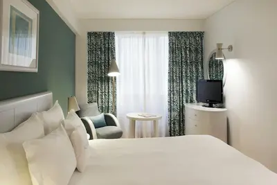 Image de Best Place to Relax – Altis Suites! 3 Spacious Units, Kitchenettes Included!