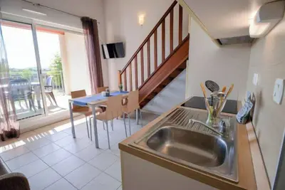 Image de Comfortable Family Units with Kitchenettes & Seasonal Pool Access