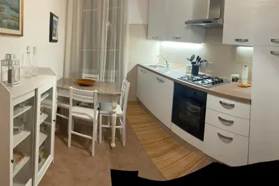 Image de Golden House