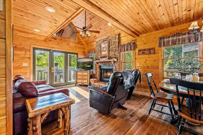 Image de 3br w/Hot Tub*Fireplace*Mtn Views*Games*Peaceful