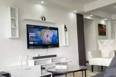 Image de 2 bedrooms apartment in Winchester Garden river side drive