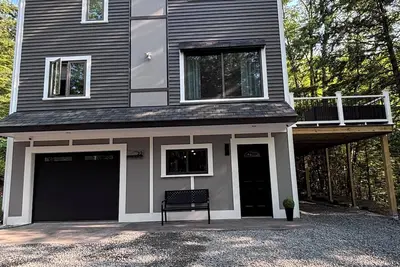 Image de Cozy Vermont Winter Retreat. . . . Riverfront Escape