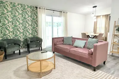 Image de Spacious Family Dog Friendly Near Tpa Airport Mall Highway 3 Bedroom Fenced Yard