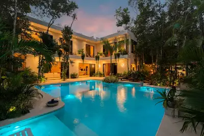 Image de Casa Chenxen - Luxury 5-Bedroom Jungle Villa with Large Private Pool & Concierge
