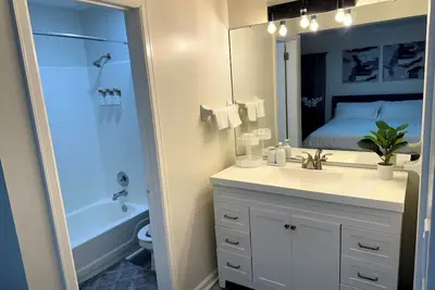 Image de Comfy 4br/2ba Getaway + Pool, Hot Tub & Pets Ok!