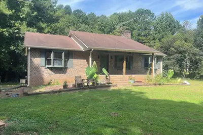 Image de Charming 3-bedroom house close to Microsoft Data Center and Vcu