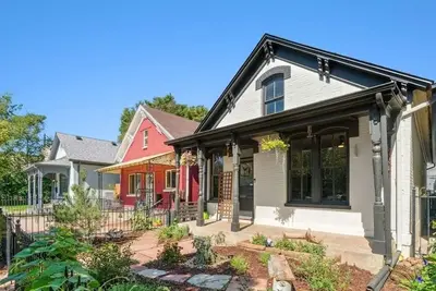 Image de Charming and walkable downtown Denver Rino 3 bed home