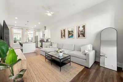 Image de 3-Bedroom Townhouse in Atlanta Near Airport, Downtown, Beltline, and More