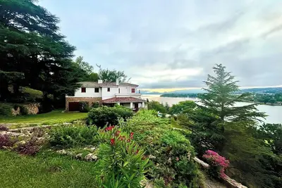 Image de Lovely 5-bedroom  classy villa mediterranean style in Villa Carlos Paz