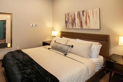 Image de King Hotel Suite - Downtown Duluth, Mn