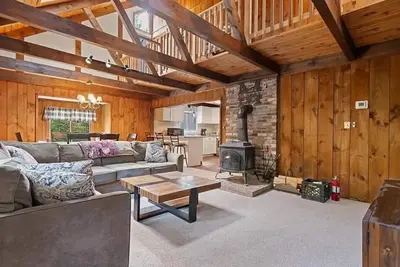 Image de Tranquil 4-bedroom house with fireplace in charming Freedom on Ossipee Lake