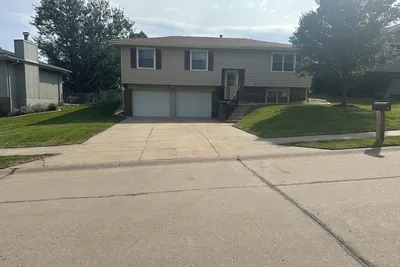 Image de Charming 2-bedroom house in peaceful Papillion with Ac