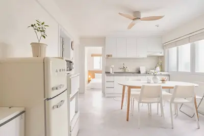 Image de 5 minutes to Mangwon Han River Park/ near Mangwon Market/Large family/14people