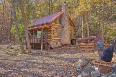 Image de Cozy Cabin in The Woods with Hot Tub