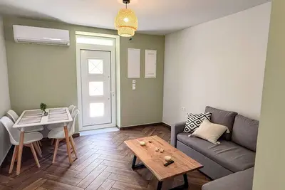 Image de Amfitriti à 30 mètres de la plage, à 6 minutes de la vieille ville, 2 chambres, 4 salles de bain