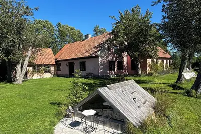 Image de The Pink House on Gotland. \nA private oasis with a French Mediterranean feel.