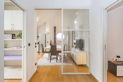 Image de Romantic attic Navigli area - free garage near M2 subway