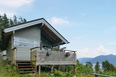 Image de Magnifique maison à Lavik avec vue sur la mer