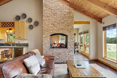 Image de High Castle Cabin