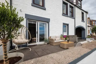 Image de 5 South Street - Beach Front Apartment