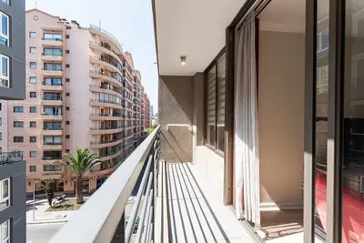 Image de Urban Red 2br W/ Wifi, Tv, Pool & Gym