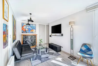 Image de City Retreat - 2d - Wifi & Parking in Barrio Italia