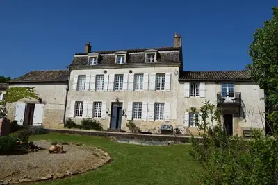 Image de Gîte in French Historic Wine Farm