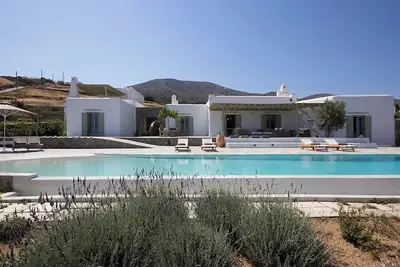 Image de Thekla - Sept Chambres Villa, Couchages 14